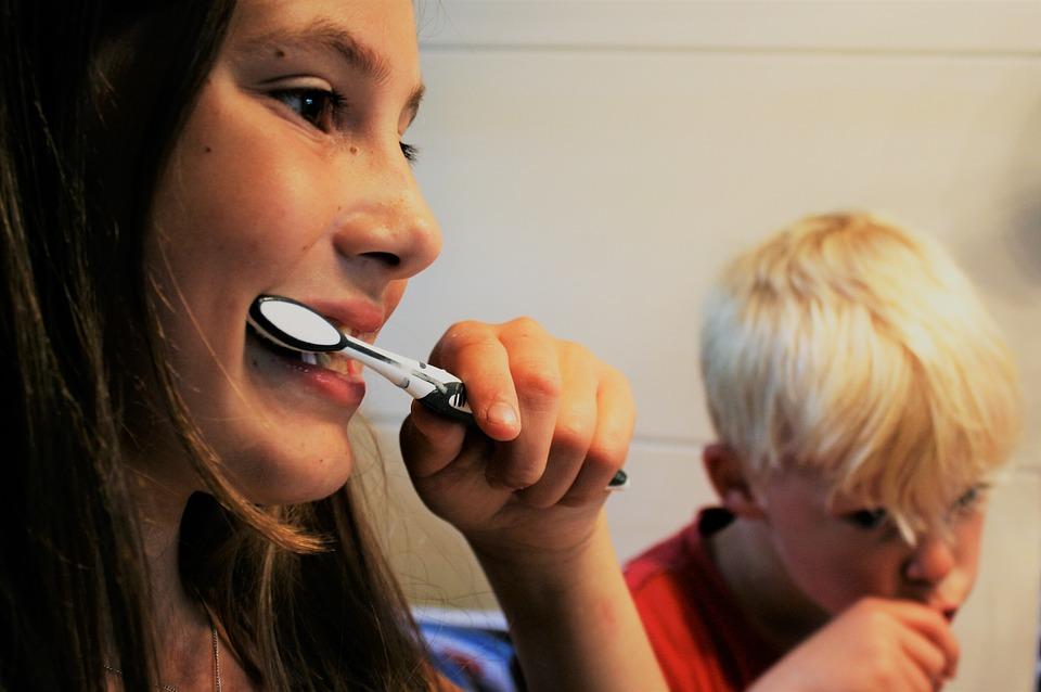 The Importance of Teaching your Children How to Brush and Floss