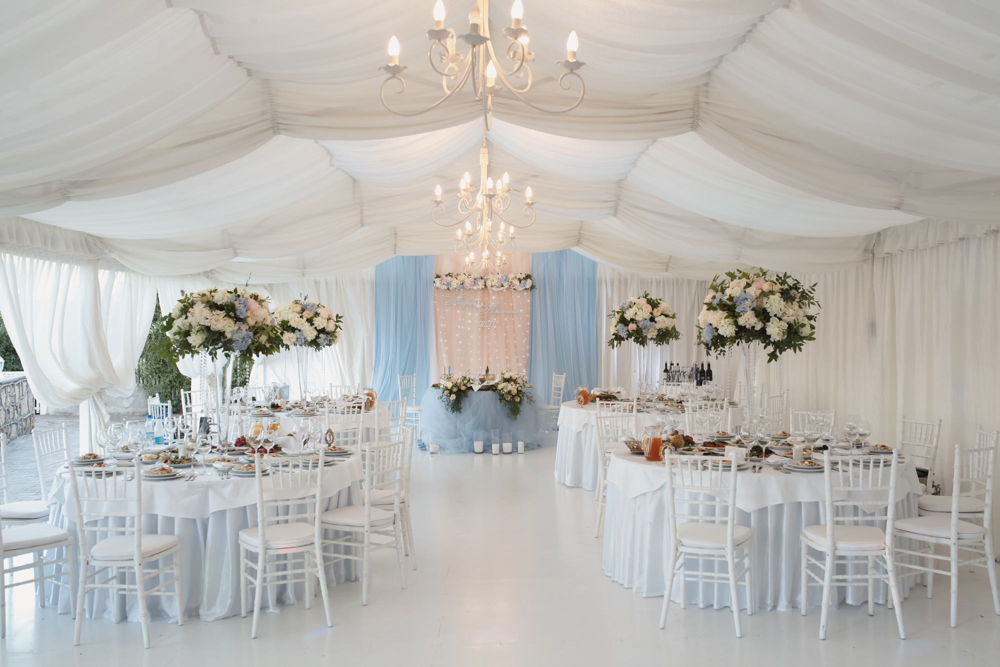 How to Find a Wedding Venue That's as Beautiful as Your Vows