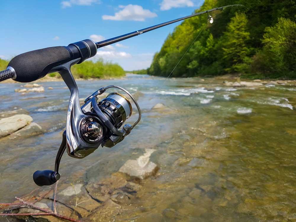 The Best Salt Water Rated Spinning Reel – The Daiwa BG 4000