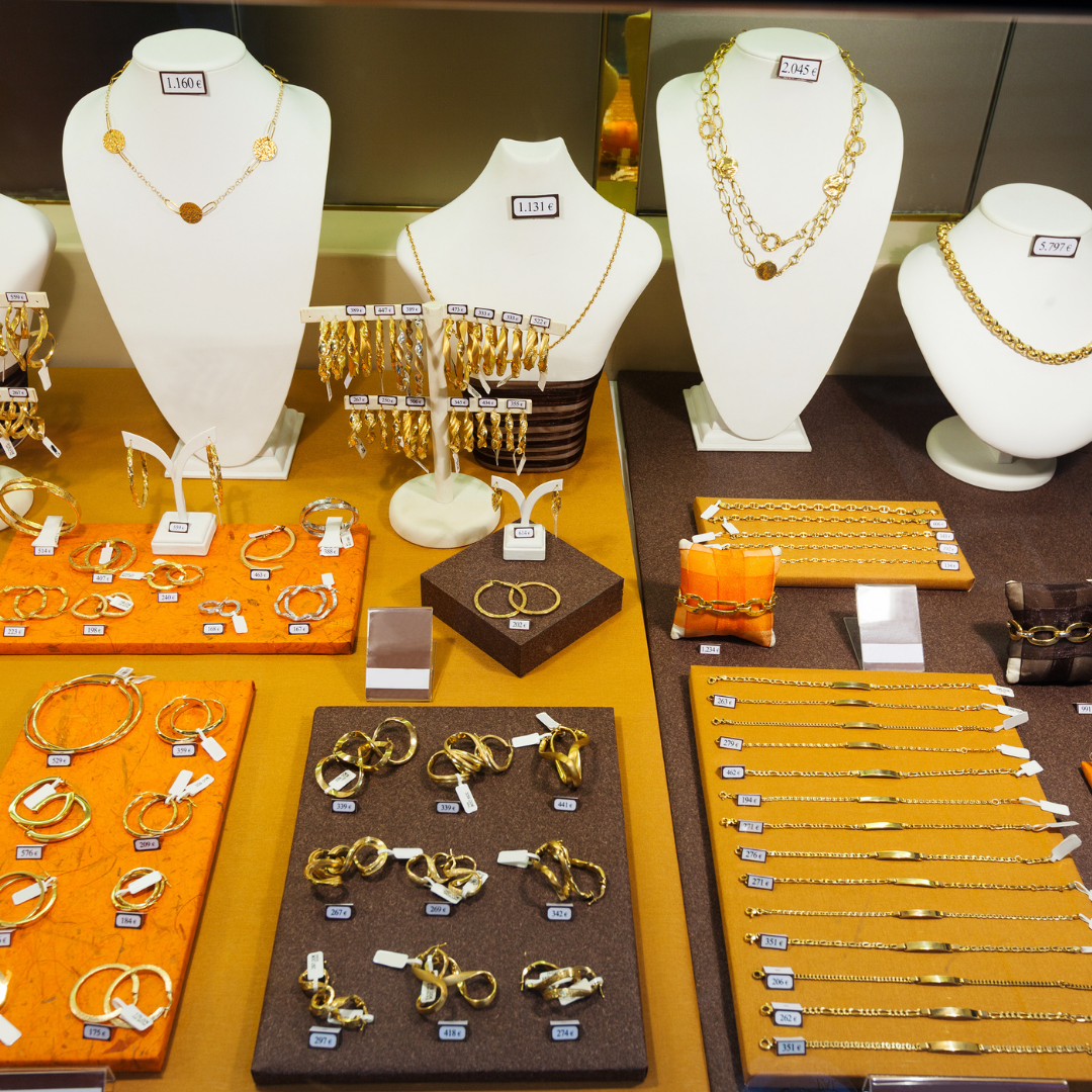 Hosting A Jewelry Trade Show? Ensure Safety And Security With These Tips